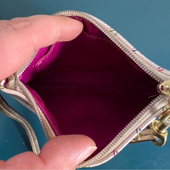 Coach Peyton Heritage Tattersall Multicolor Wristlet Pouch EUC - Picture 4 of 8